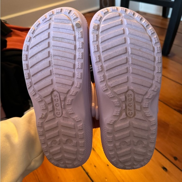 CROCS Classic Fuzz Lined Clog Lavender - Picture 3 of 3